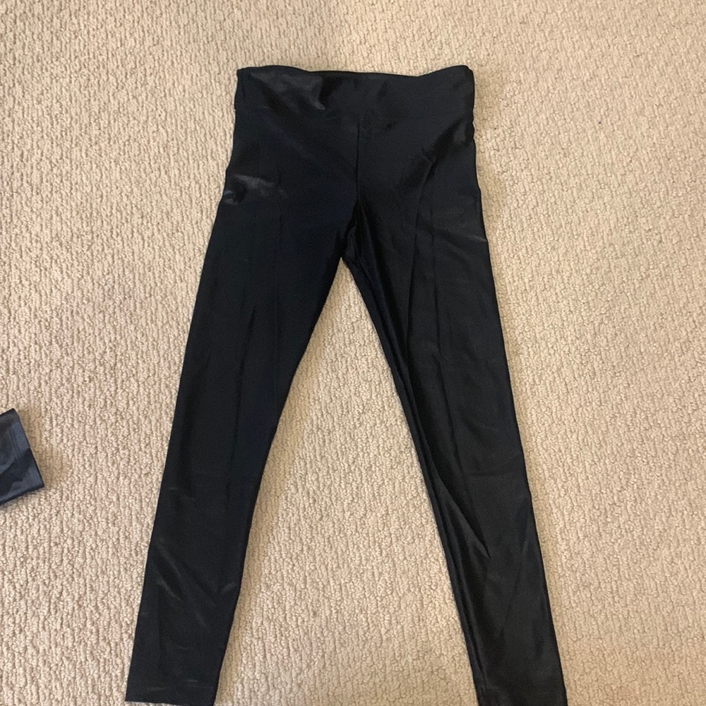 Lustrous Infinity High Rise Legging (Black Shiny) No sign of wear.
